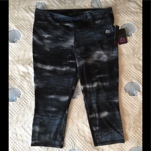 RBX ACTIVE PLUS SIZE 2X NWT CAPRI YOGA LEGGINGS